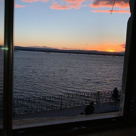 Апартаменты L'Alba E Il Tramonto Vista Mare Сиракузы Экстерьер фото
